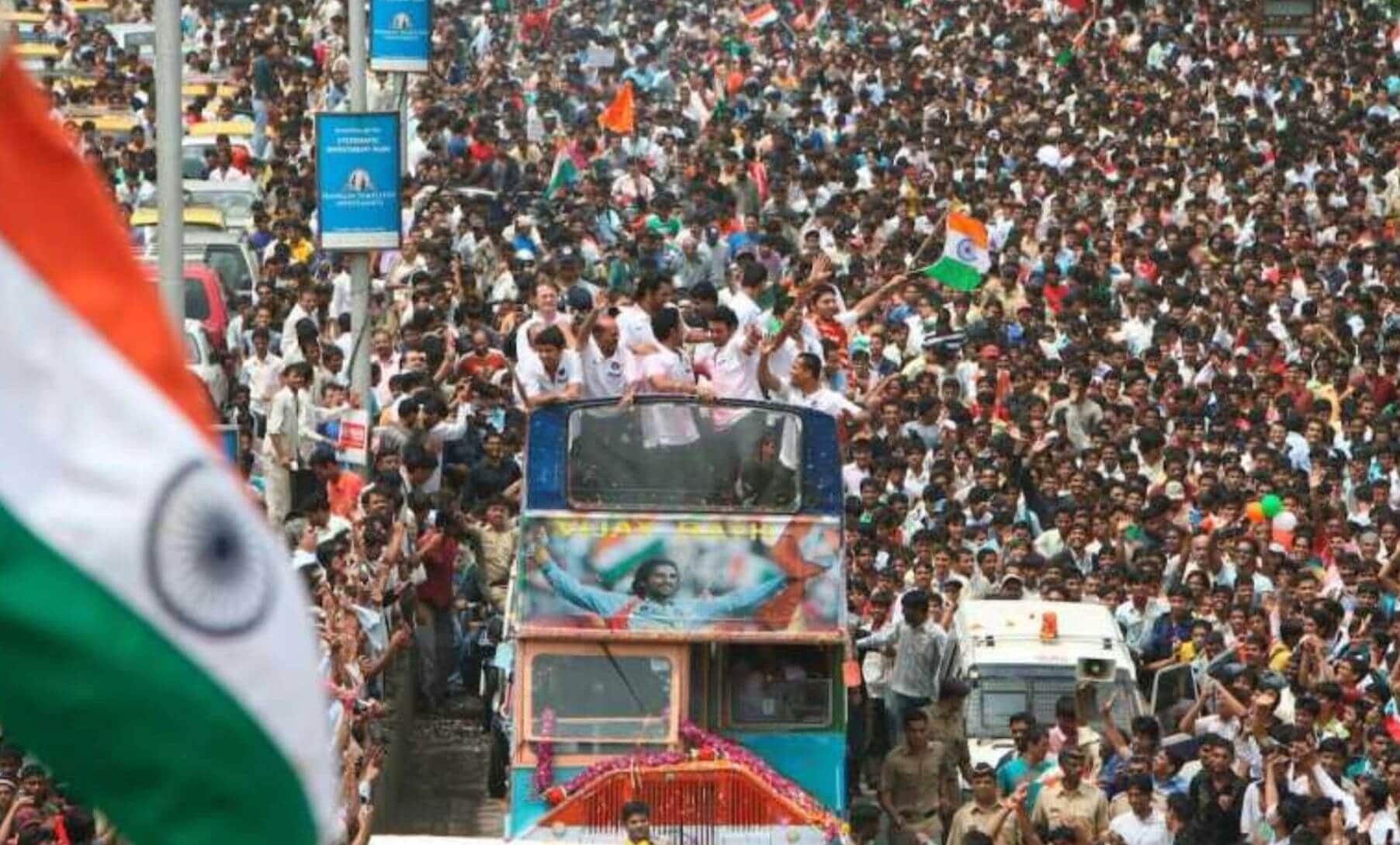 जब भारत ने धोनी एंड कंपनी की 2007 T20 विश्व कप जीत का जश्न मुंबई की सड़कों पर मनाया